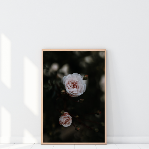 Dekoracja do jasnego salonu nad kanapę