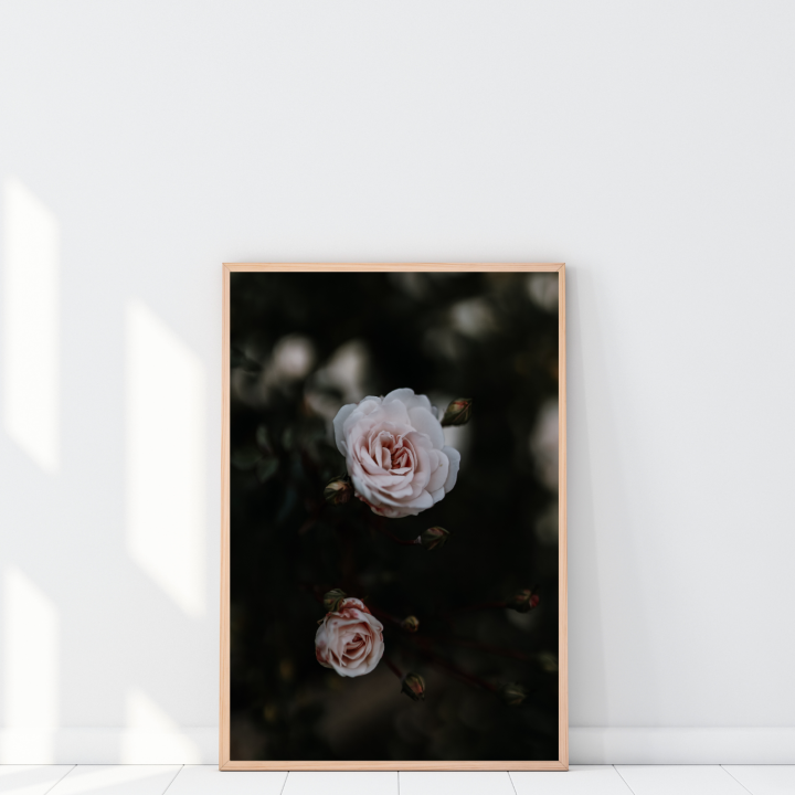 Dekoracja do jasnego salonu nad kanapę