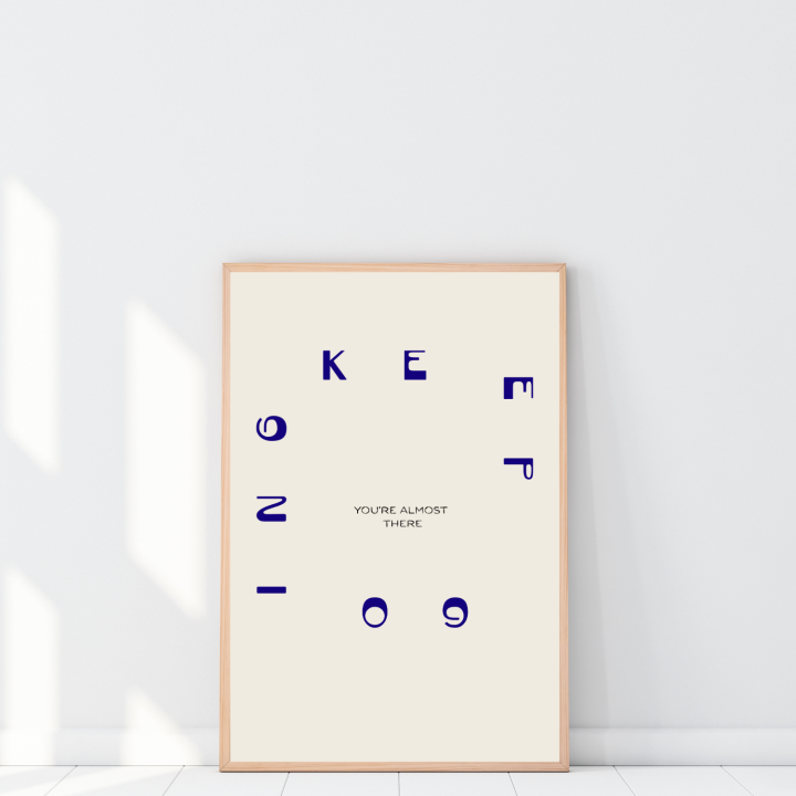 Inspirujący do działania plakat nad biurko