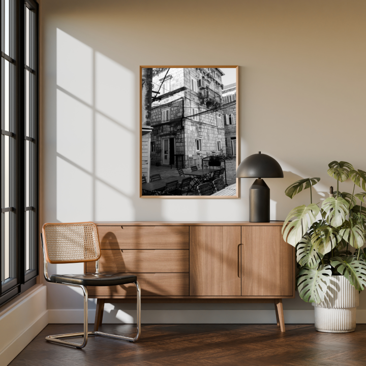 Czarno-biały plakat z podróży to artystyczna fotografia do Twojego mieszkania, dzięki której nadasz wystrojowi oryginalny kierunek.