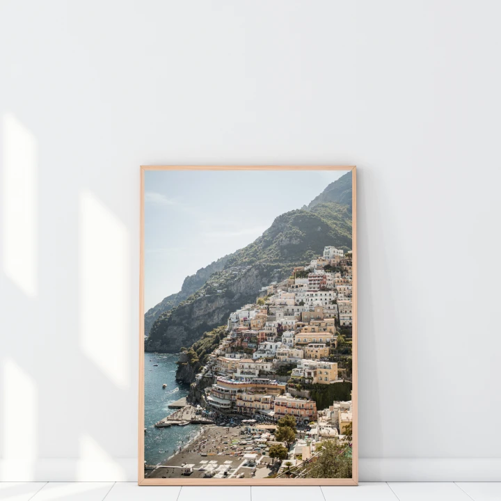Autorski plakat Włochy Positano popularny widok na plażę i architekturę