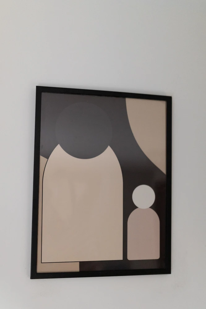 Geometryczny poster w modnych beżowych i brązowych kolorach - stylowa dekoracja ścienna do salonu i przedpokoju