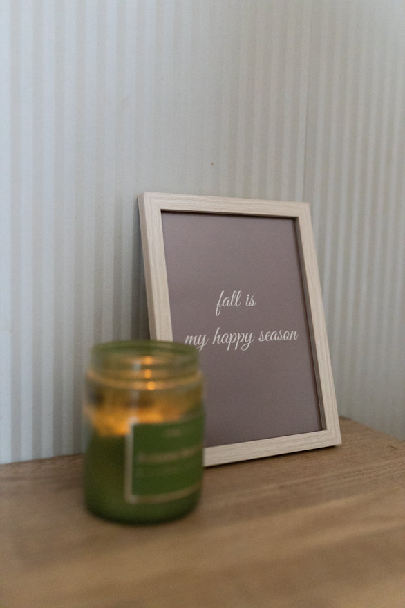 Typograficzny plakat Fall is my happy season do dekoracji ściany w kuchni lub salonie